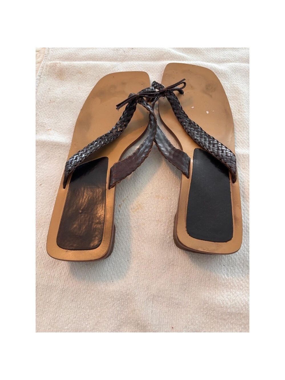 ANN TAYLOR Wm Size 8.5M Brown Braided Straps Square Toe Flat Flip Flop Sandals